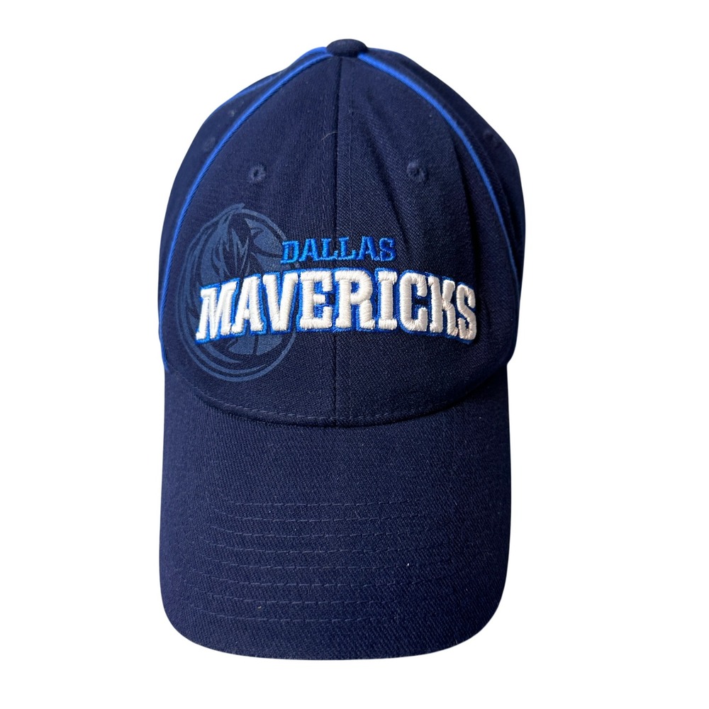 Dallas‎ Mavericks NBA Hat Mens OSFA Navy Baseball Cap Stretch Fit Blue Piping